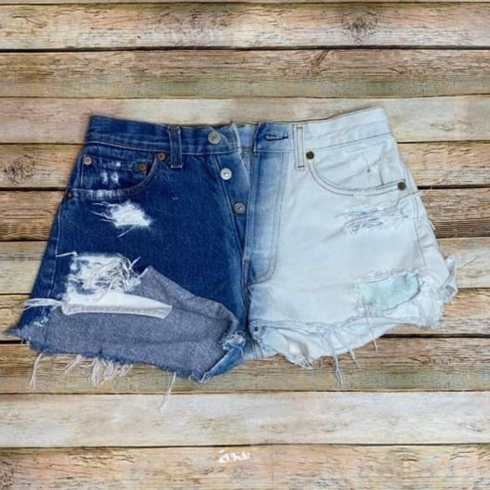Levi's Denim Shorts 501 Button Handpainted Vintage - Picture 4 of 4